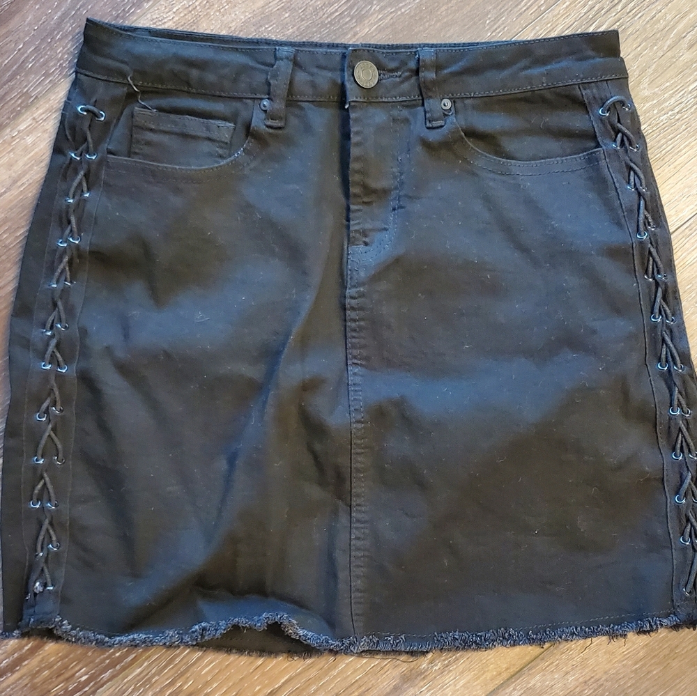 Rocks & Indigo Black Lace-up Side Denim Skirt EUC